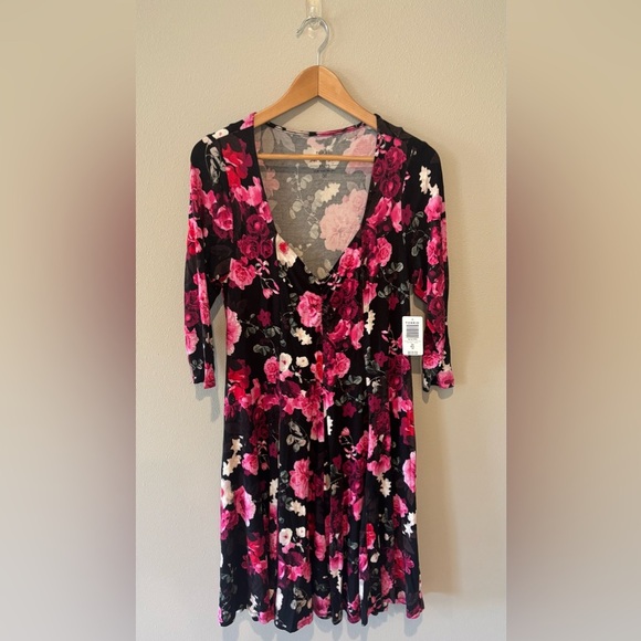 TORRID Spring Floral Black + Pink Dress V Neck and Quarter Sleeves M/L 10 00 NWT - Picture 1 of 14